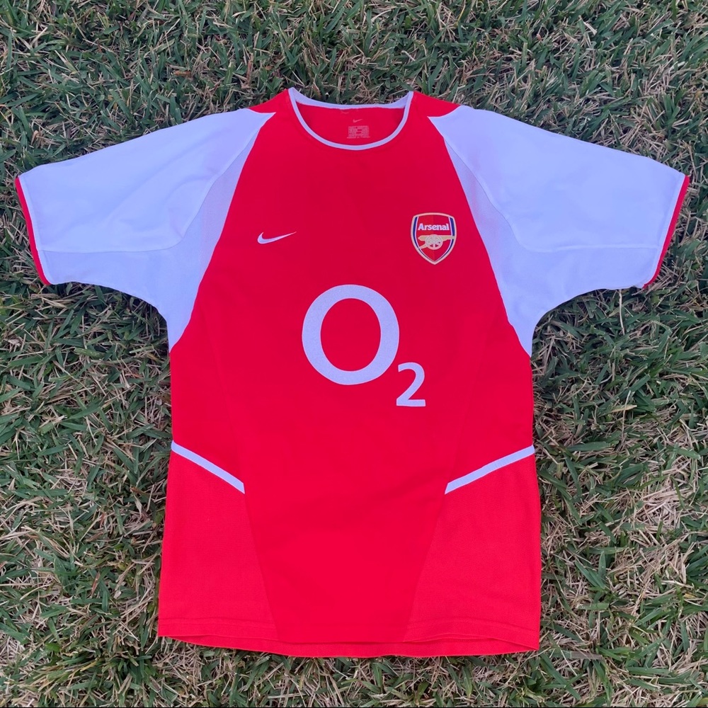 Nike 02 Arsenal Jersey. Men’s Small.